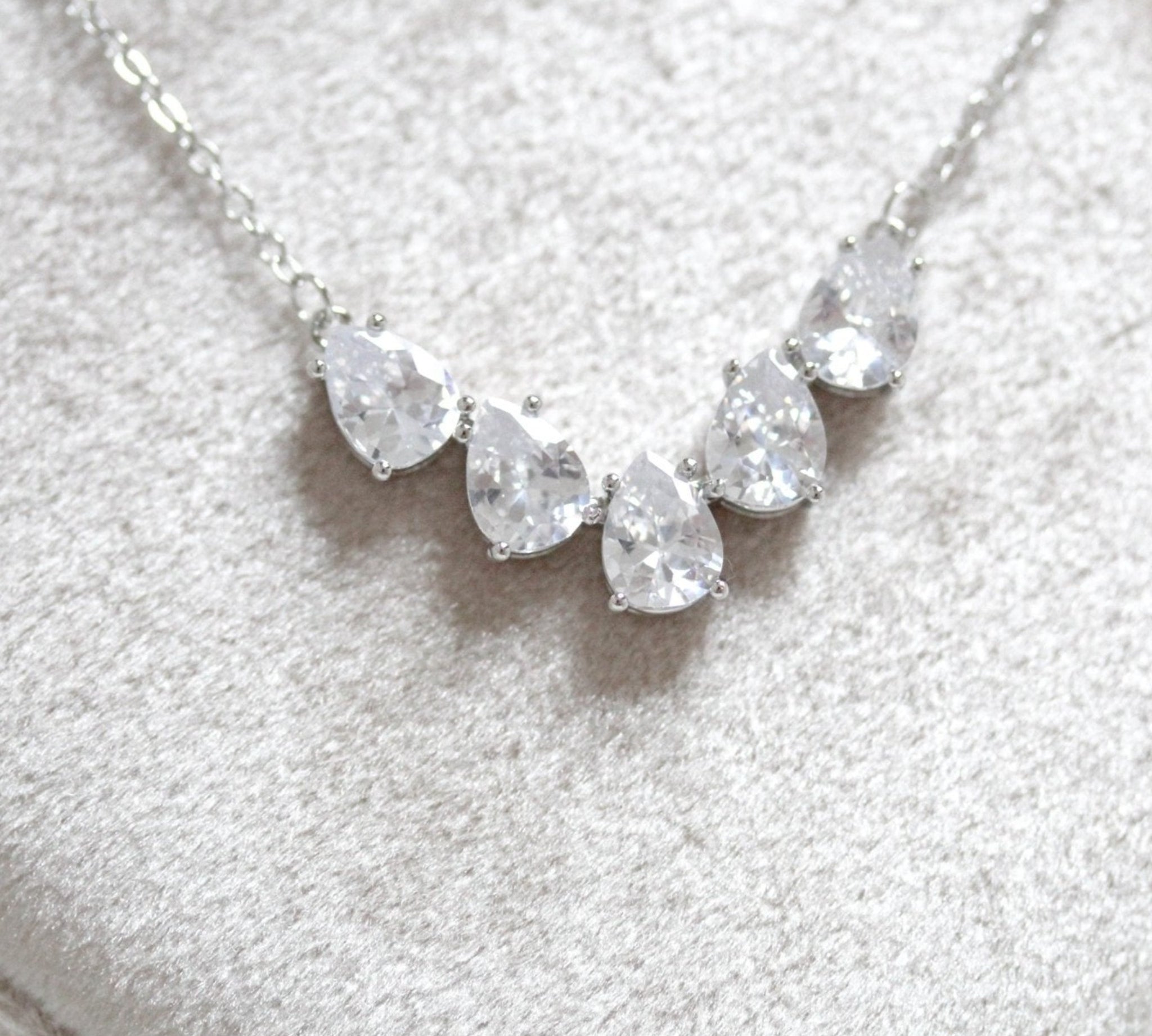 Teardrop cubic zirconia necklace - GEMMA - Treasures by Agnes