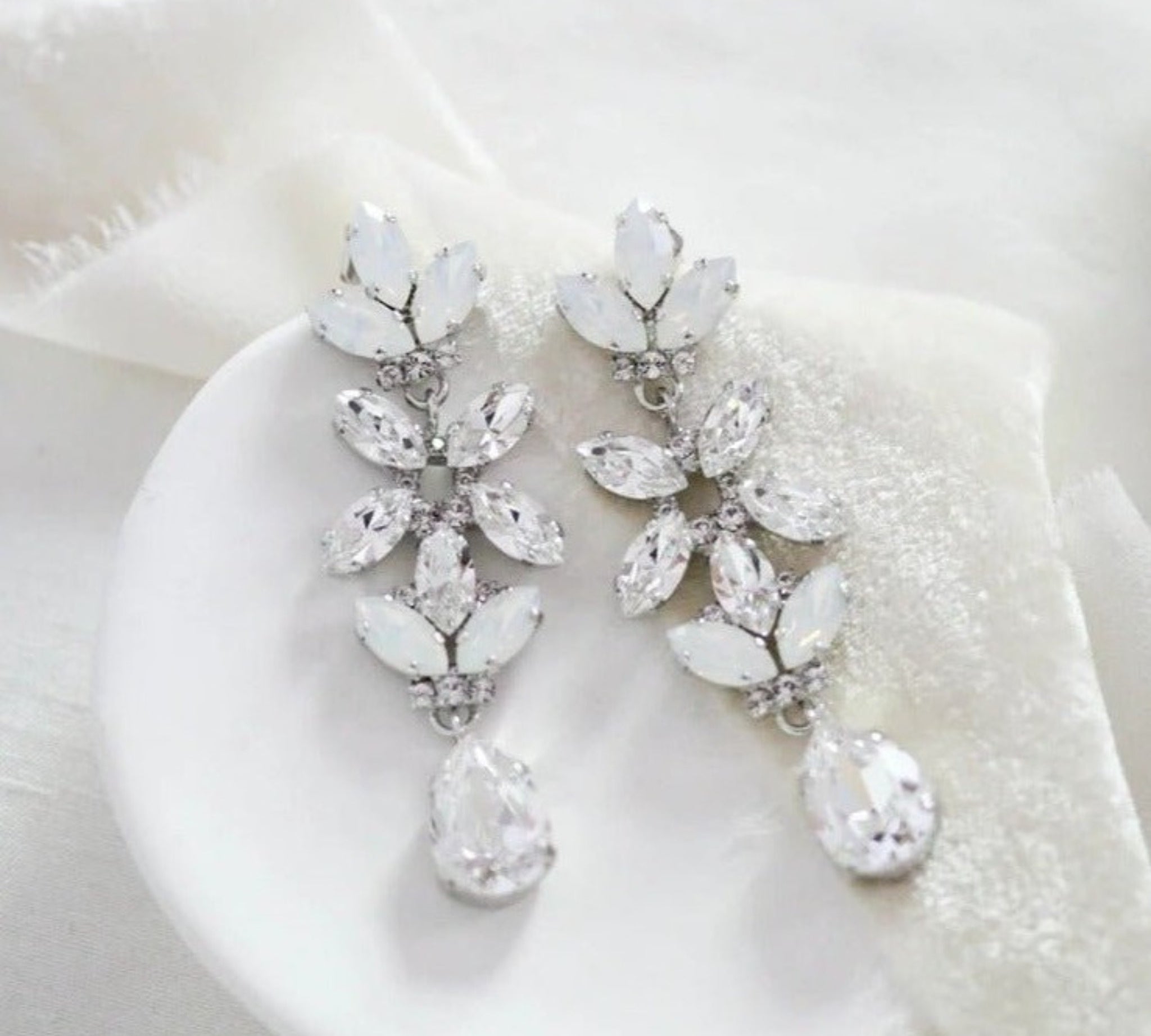 VERA Bridal statement earrings - Treasures by Agnes