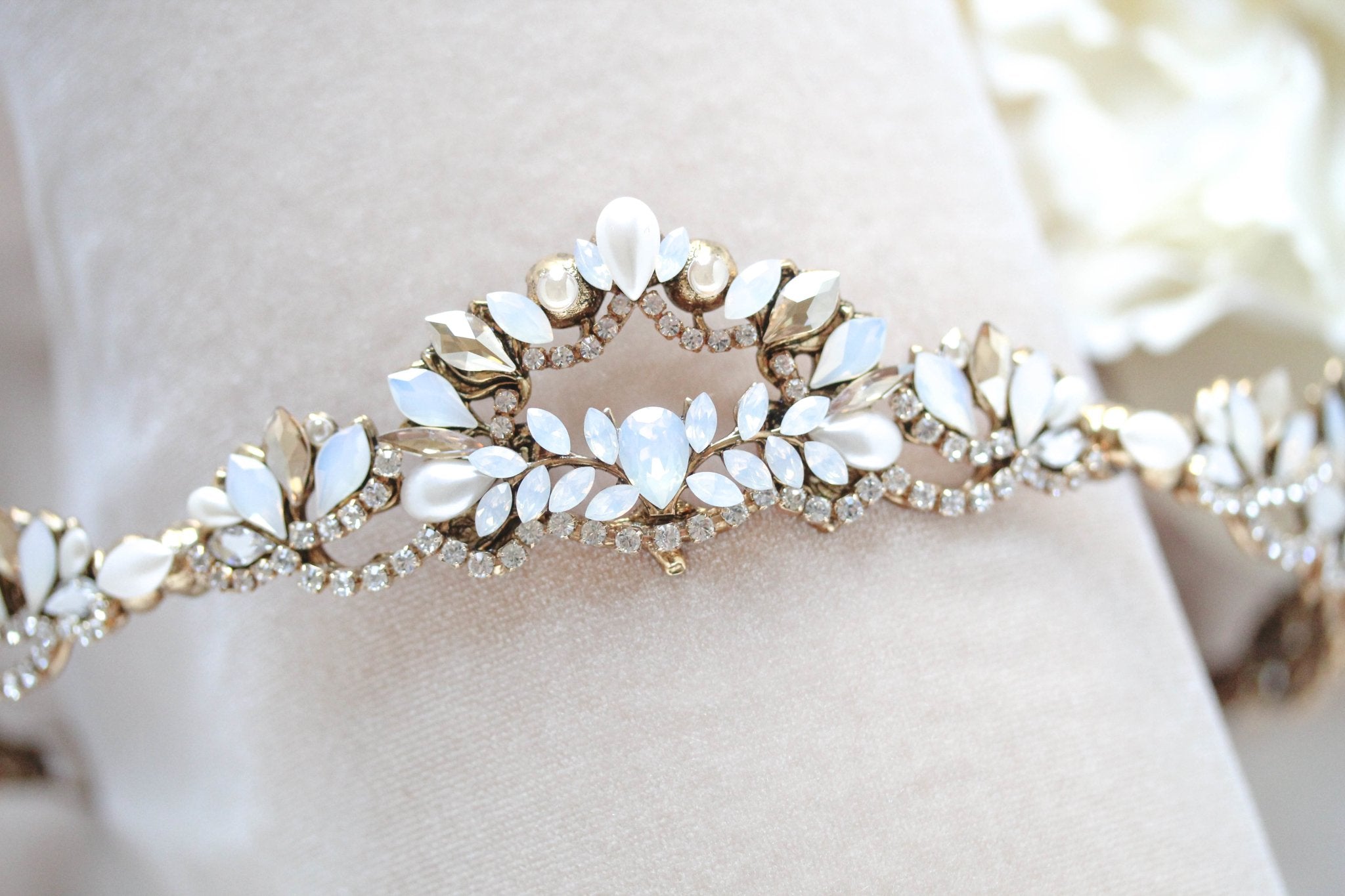 Vintage inspired Bridal tiara - TESSA - Treasures by Agnes
