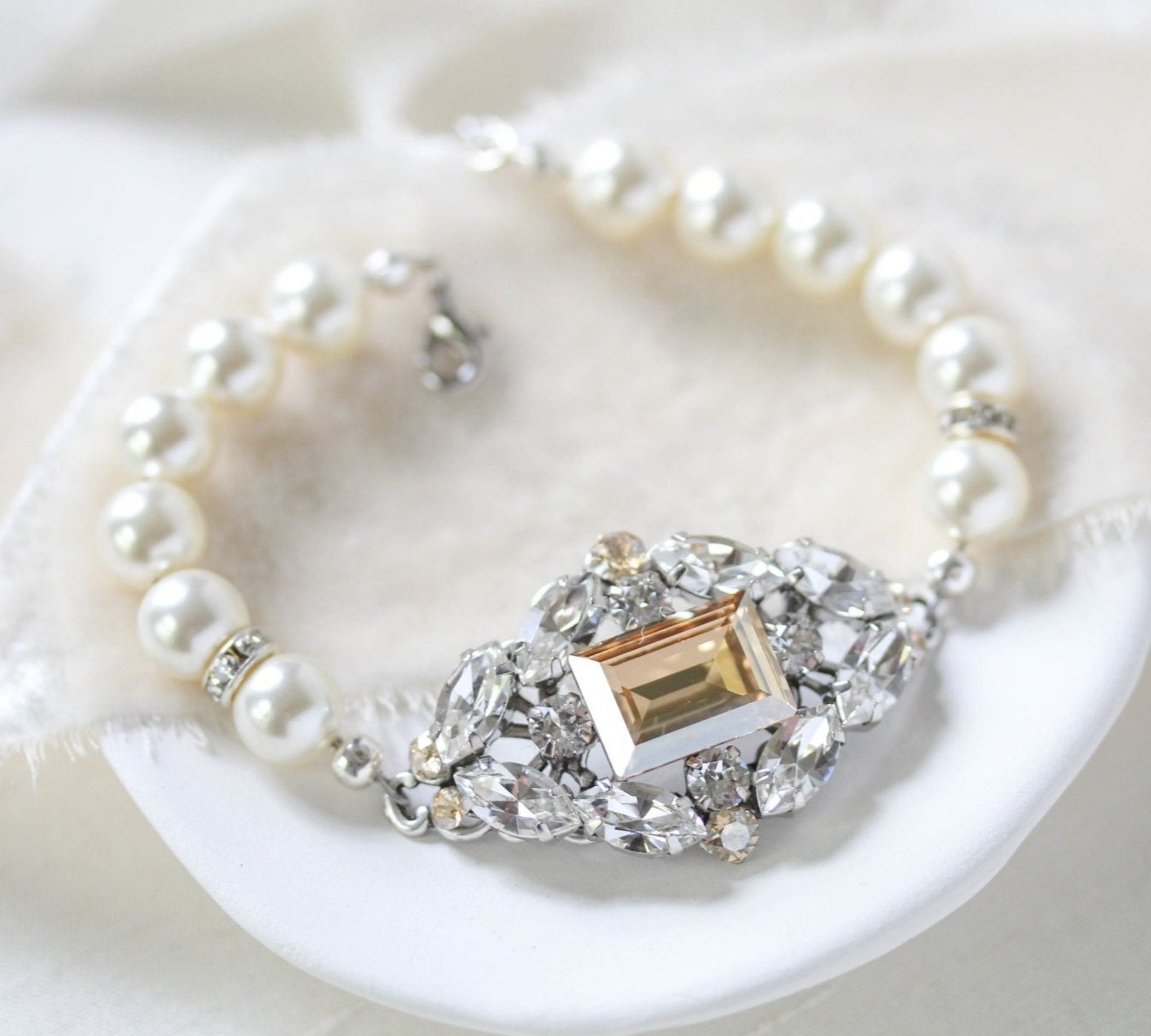 Vintage style crystal and pearl Bridal bracelet - VALENTINA - Treasures by Agnes