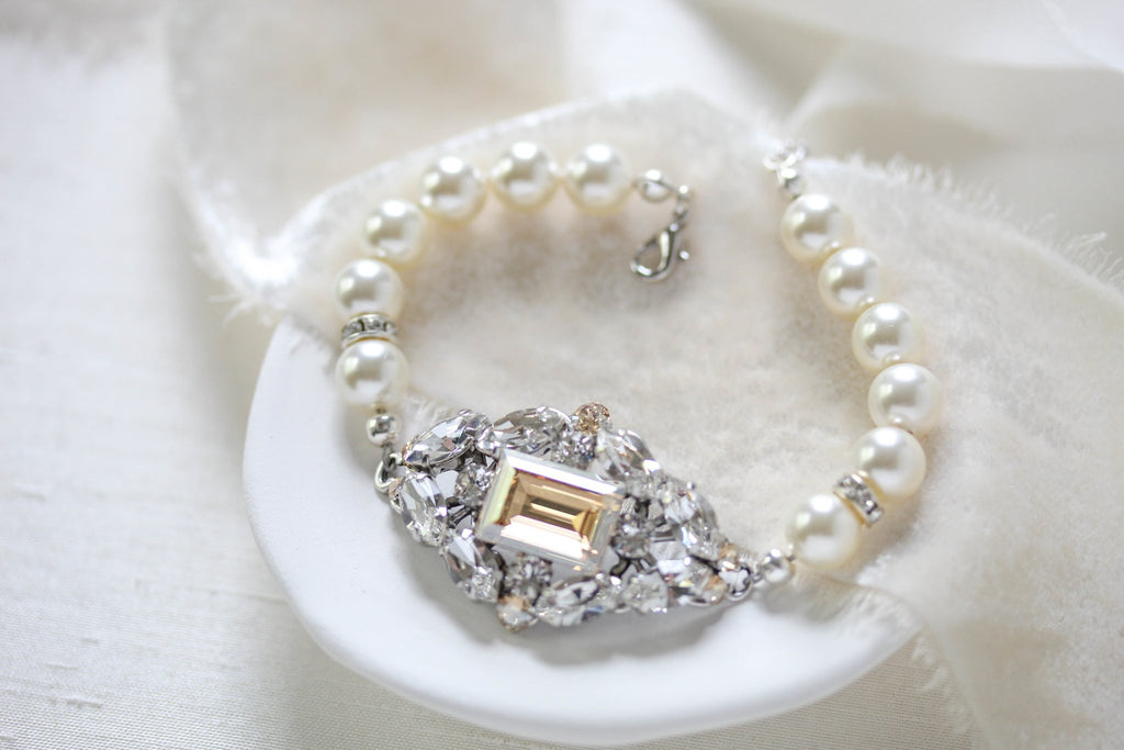 Vintage style crystal and pearl Bridal bracelet - VALENTINA - Treasures by Agnes