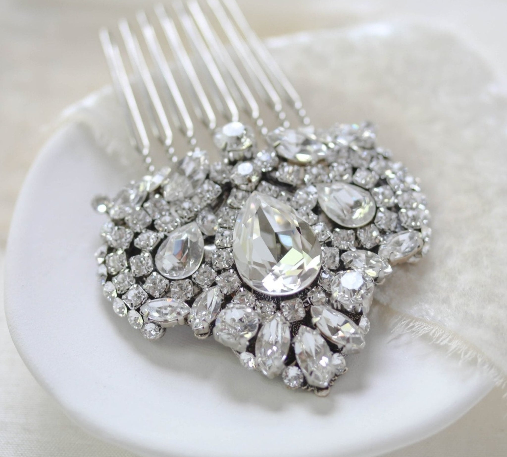 Vintage style Crystal Bridal hair comb - TATIANA - Treasures by Agnes