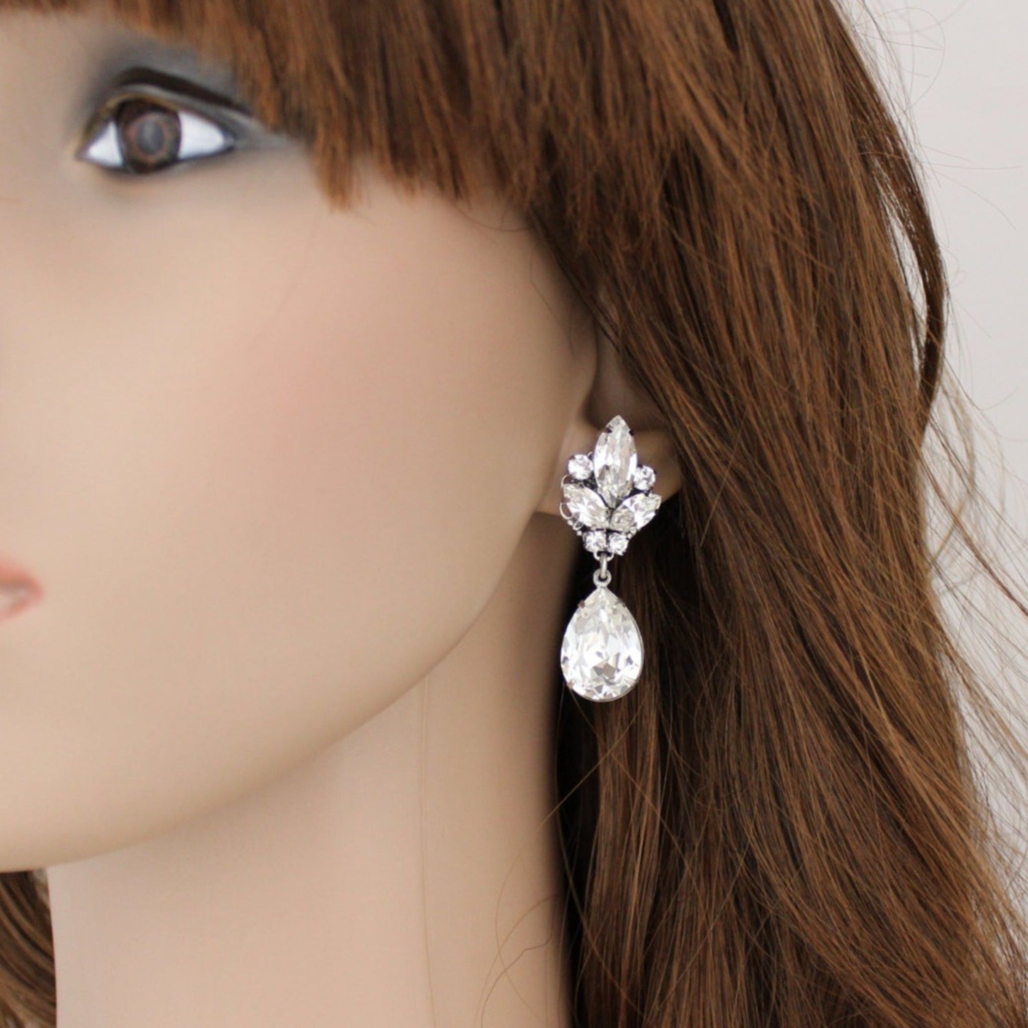 Vintage style teardrop stud Crystal earrings - DAPHNE - Treasures by Agnes