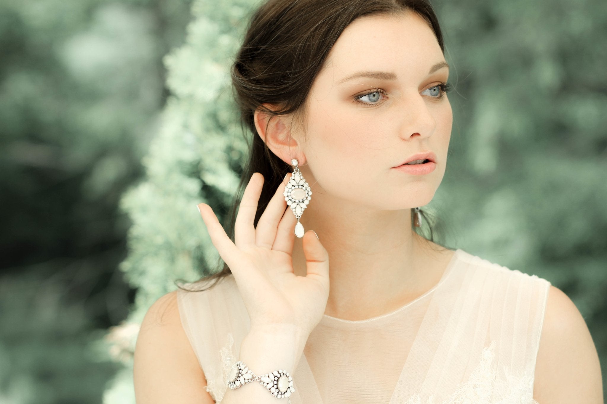 White opal and ivory cream vintage style crystal bridal earrings- MONIQUE - Treasures by Agnes